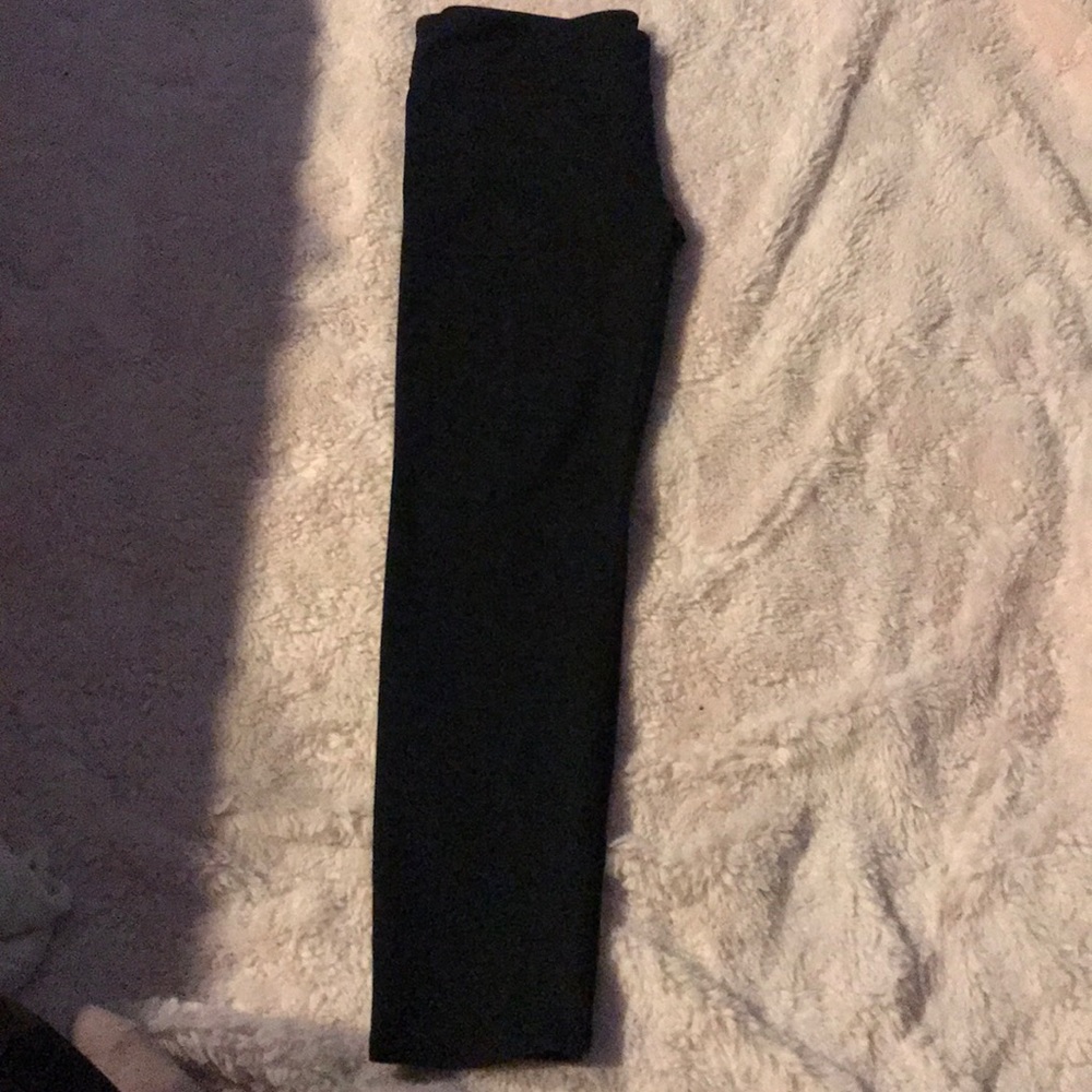 Black fabletics leggings